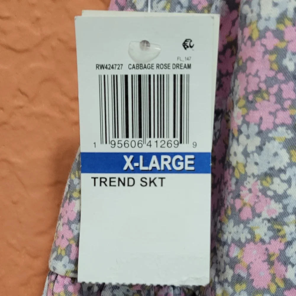Junior's Ruffled-Hem Mini Skort - Picture 12 of 12